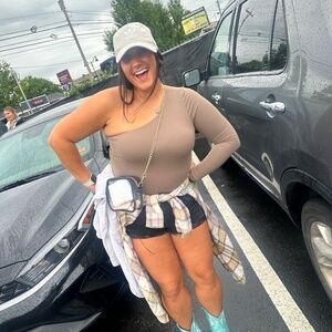 Meet your Posher, Riley